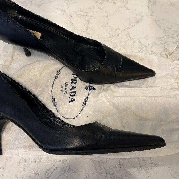 Prada Black Nappa Vitello leather pump - Picture 2 of 9